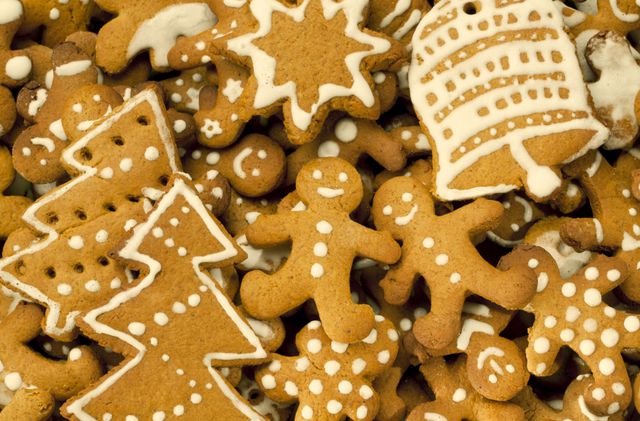Имбирное печенье стало уже традиционным украшением на Новый год