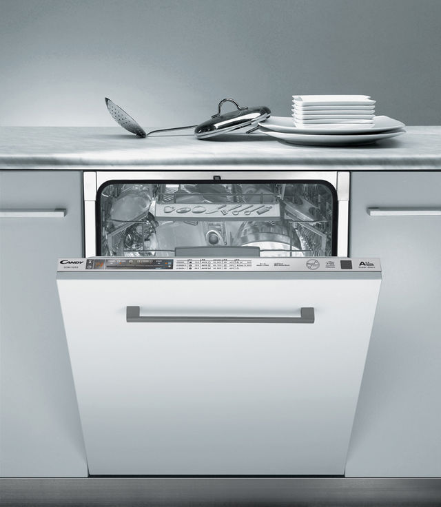 Посудомоечная машина: техника, которая сближает