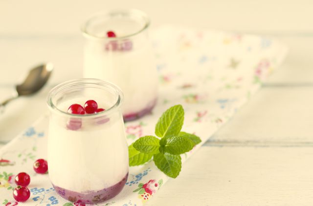 Прибор для приготовления йогурта необходим, если вам надоели синтетические продукты из магазина, вы гурман и любите натуральную пищу