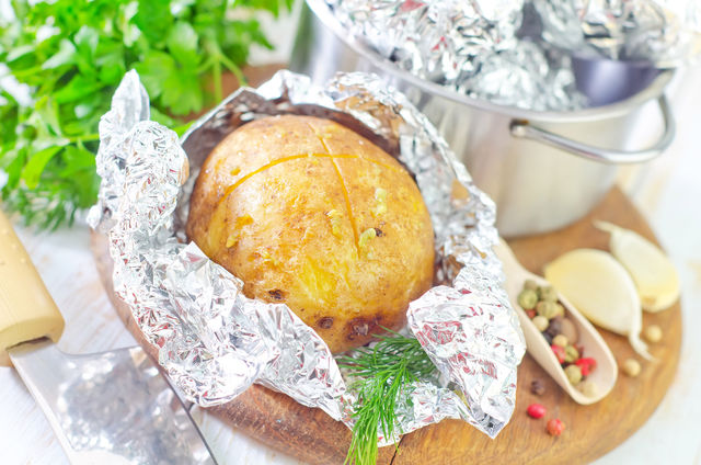 Запеченный картофель - красивая и вкусная закуска на вашем столе