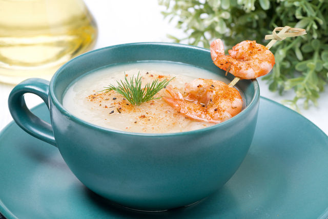 Вкусный суп из морепродуктов готовить просто и быстро