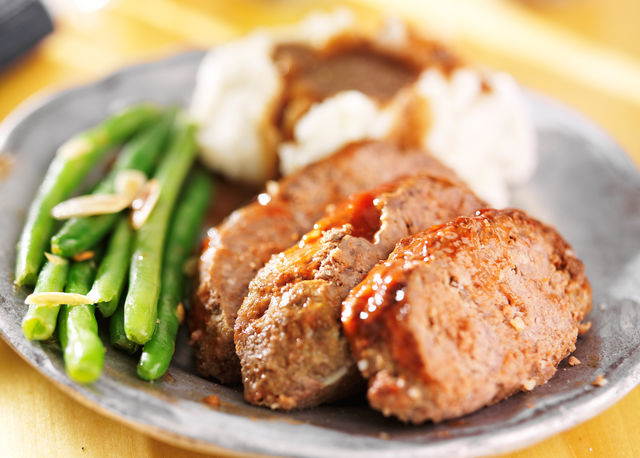 Мясной пудинг — сытное, аппетитное и одновременно легкое блюдо