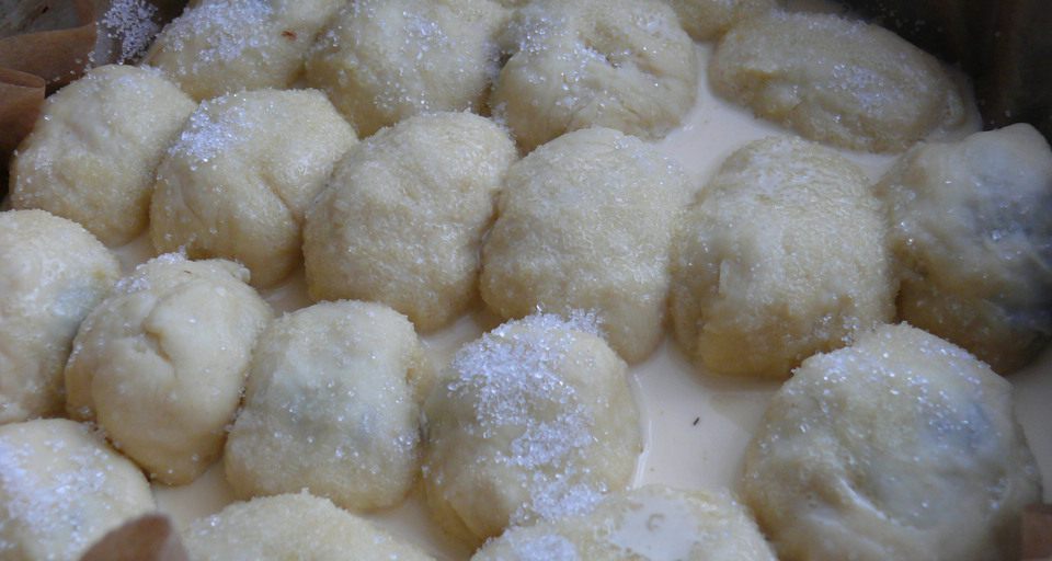 Румяные булочки с курагой и черносливом рецепт 👌 с фото