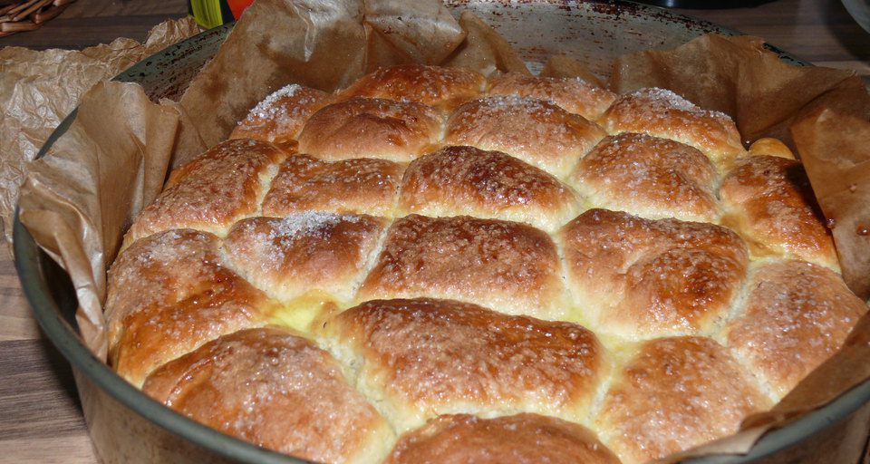 Румяные булочки с курагой и черносливом рецепт 👌 с фото