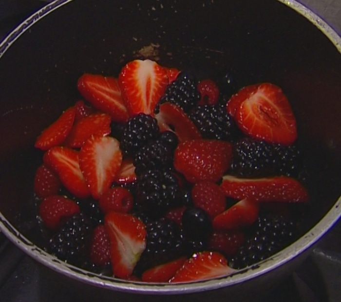 http://www.edimdoma.ru/data/recipe_steps/0006/5993/65993-real.jpg?1401964901