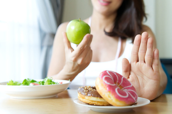 Как получать удовольствие от еды, не страдая от переедания
