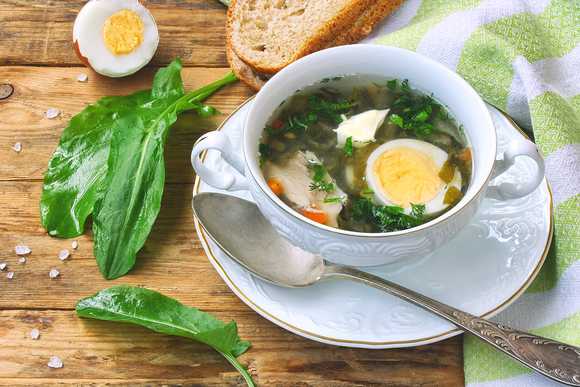 Весенние супы из сезонных продуктов: 7 простых рецептов 
