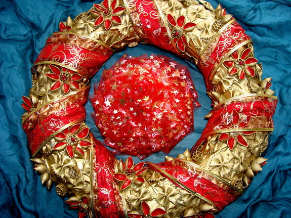 Приятные мелочи для интерьера. Украшения к празднику. Рождественский венок из макарон