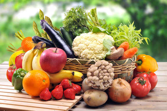 Как хранить овощи и фрукты летом?