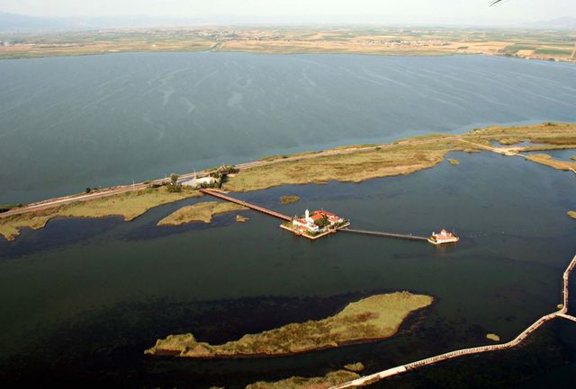 Озёра в Греции