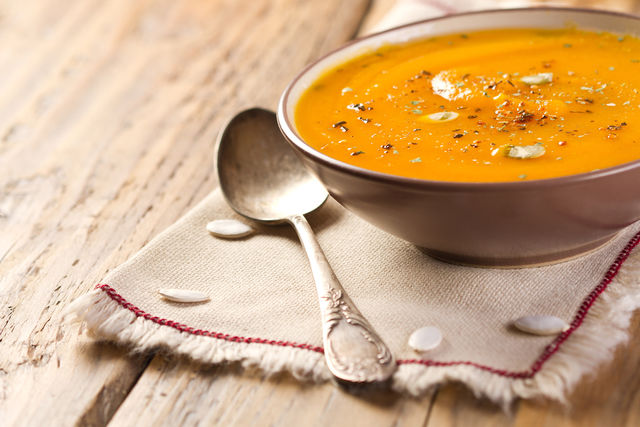 Овощные крем-супы могут включать любые ингредиенты, например, тыкву