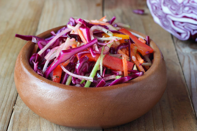 Этот яркий салат зарядит хорошим настроением и витаминами