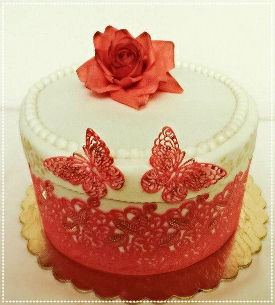 «Одежки» для тортика