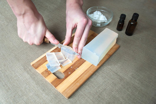 Мастер-класс: делаем домашнее мыло с ароматами пачули и сандала