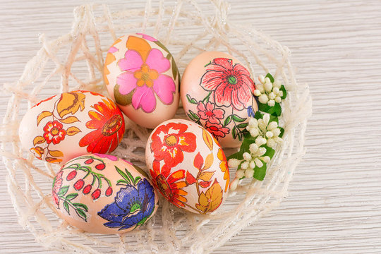 Красим и украшаем яйца к Пасхе