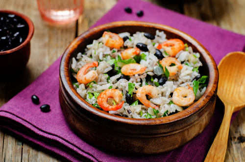Гармония вкуса: готовим салаты из риса