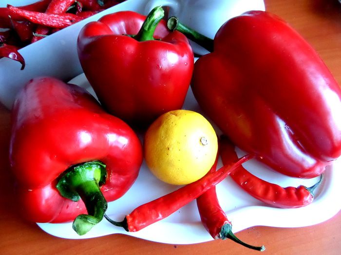 перец сладкий катрин. перец болгарский аманда. 5 кг с томатной пастой. легче из перцев. перец piment d'espelette.