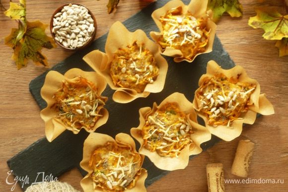 Поставить в духовку на 45-50 минут. Приятного аппетита!