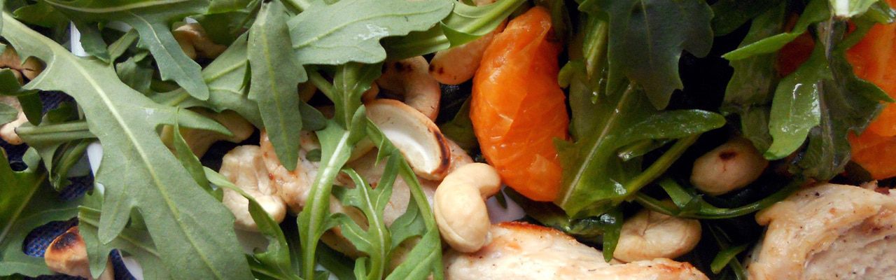 Вкусный куриный салат с кешью и мандаринами - рецепт приготовления