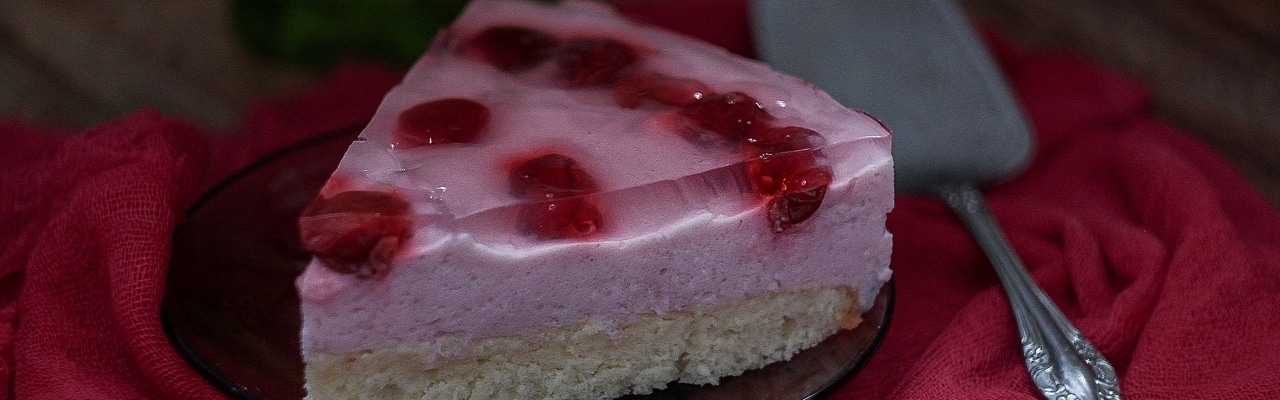 Йогуртовый торт с вишней без выпекания, рецепт с фото и видео — sunnyhair.ru