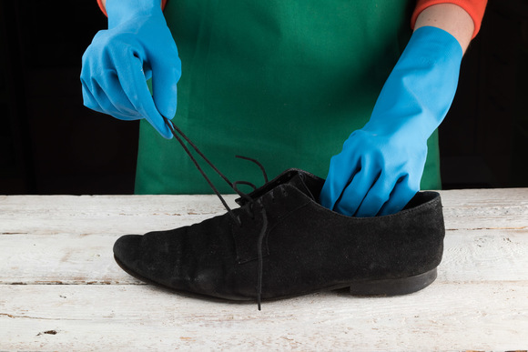 Мастер-класс: как почистить обувь из замши без стирки
