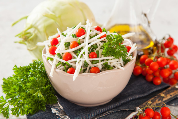 Осенние витамины: 10 салатов из капусты 