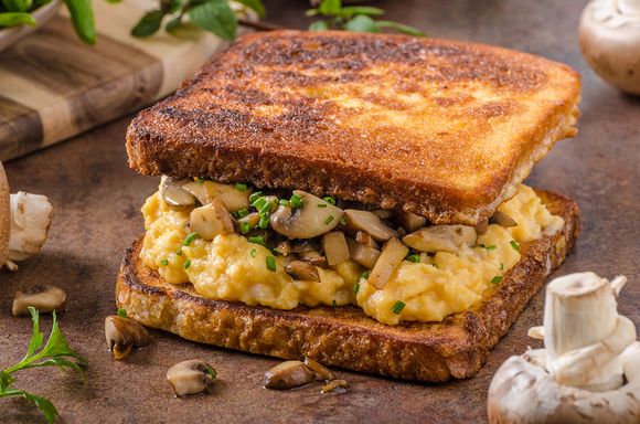 ТОП-5 рецептов вкуснейших сэндвичей с собой в дорогу по версии SMAK.UA [Рецепты]