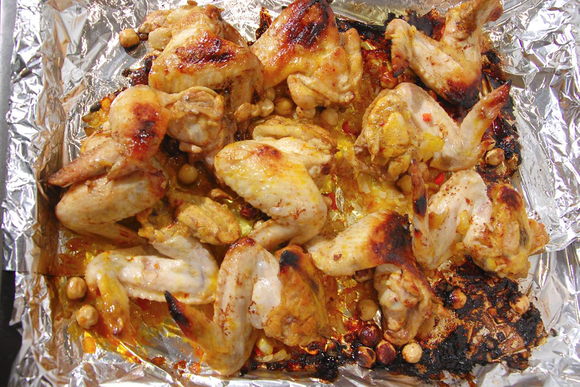 Как приготовить куриные крылышки на сковороде в домашних условиях: рецепт и секреты приготовления