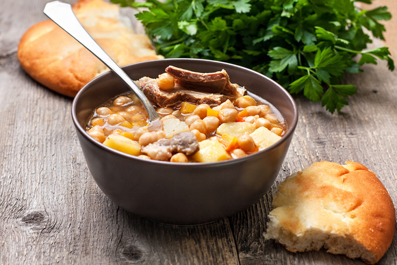 Обед с восточным колоритом: как приготовить суп шурпа 