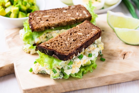 Завтрак с редакцией: сэндвич с яичным салатом