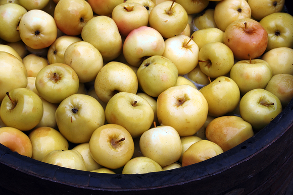 Как приготовить в домашних условиях моченые яблоки: рецепты и советы