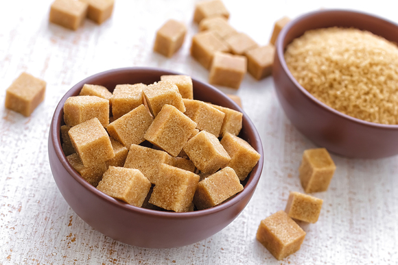 Вопрос недели: чем коричневый сахар отличается от белого